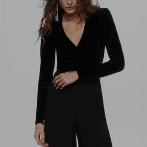 BRAND NEW - Mango Velvet v-neck t-shirt